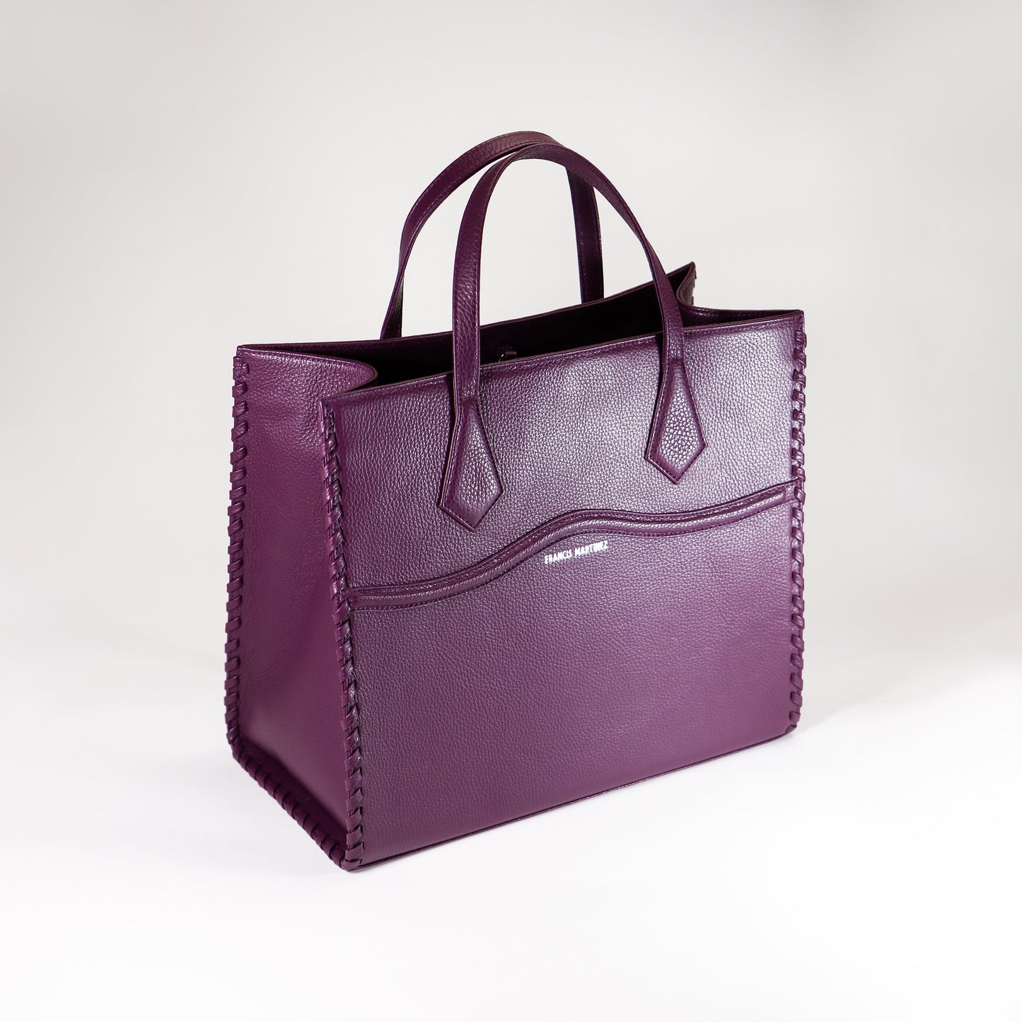 by francis martinez_Bolso Clementina | Cartera de mano en cuero color morado 1
