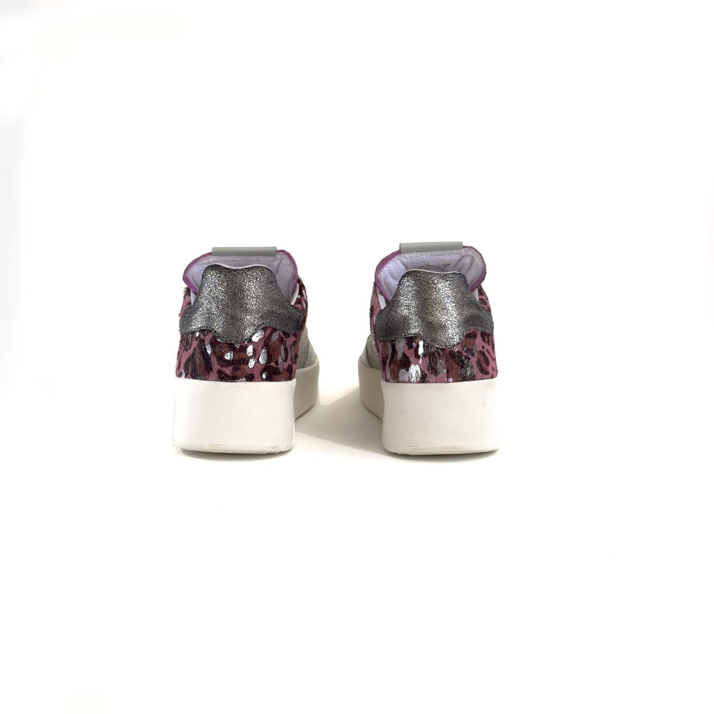 by francis martinez_Tenis Ana | Tenis casual para mujer en cuero gris con rosado 3