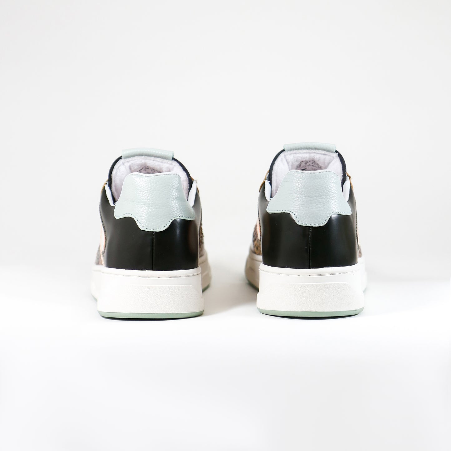 by francis martinez_Tenis Nicole | Tenis casual para mujer en cuero color verde olivo 1