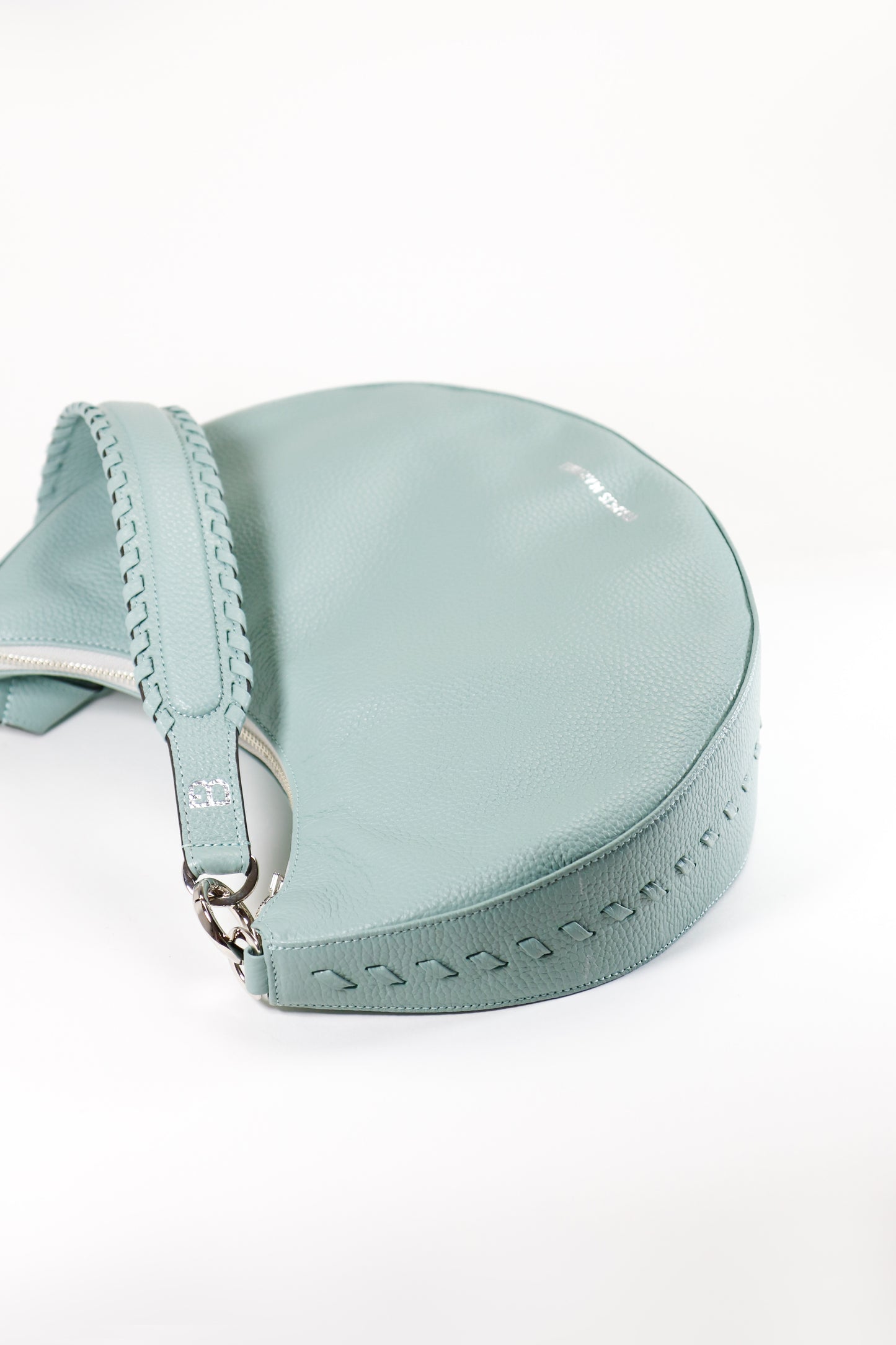 By francis martinez_Bolso Media Luna | 2 carteras en una en cuero color verde