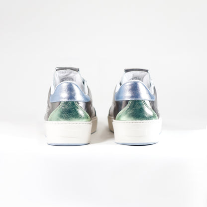 by francis martinez_Tenis Andrea | Tenis casual para mujer en cuero con textura tipo piton tornasol 1