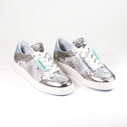 by francis martinez_Tenis Andrea | Tenis casual para mujer en cuero con textura tipo piton tornasol 2
