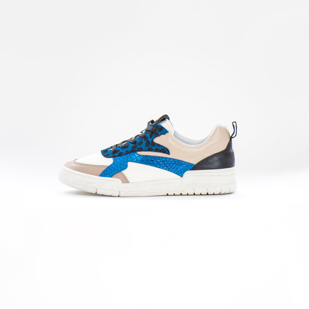 by francis martinez_Tenis Angelica | Tenis casual para mujer en cuero color nude con azul y negro