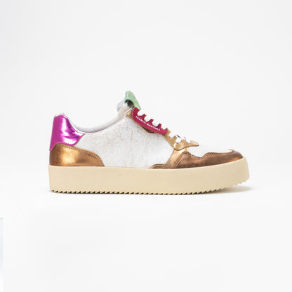 by francis martinez_Tenis Francis | Tenis casual para mujer en cuero color blanco con dorado