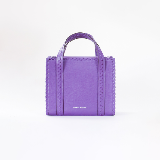 Bolsa Clementina M | cartera tipo tote mediana en cuero con detalles tejida a mano en color morado